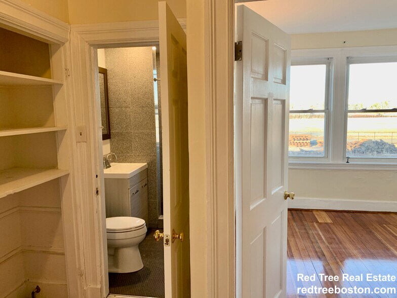 Building Photo - 20 Wadsworth St