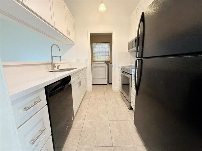 Building Photo - 8350 NW 46th St