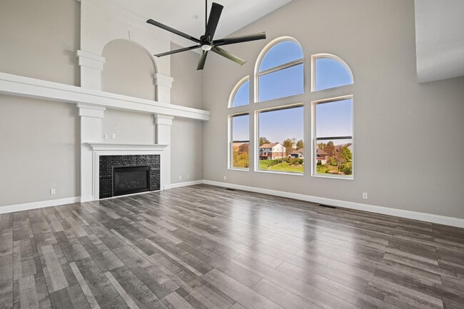 Building Photo - 3947 Buckhill Dr