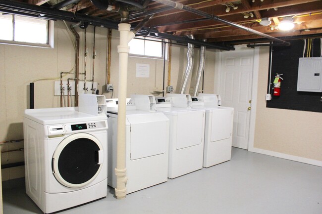 Laundry - 252 Montcalm St