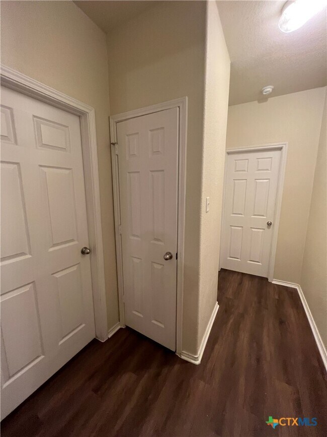 Building Photo - 341 Placid Meadow