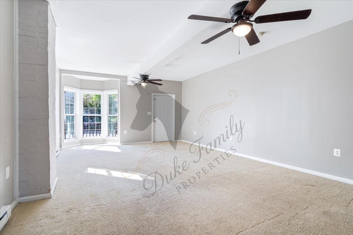 Building Photo - 608 N Queen St