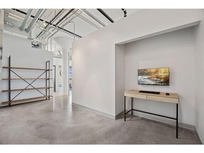 Building Photo - 730 Stinson Blvd NE