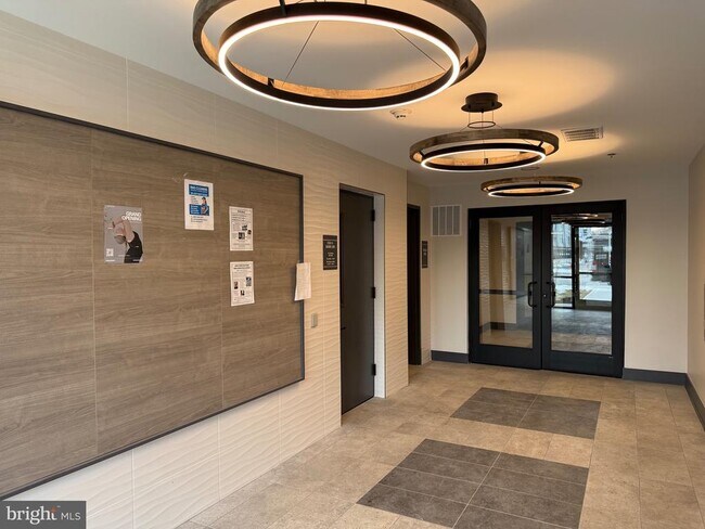 Building Photo - 1 Culvert Dr