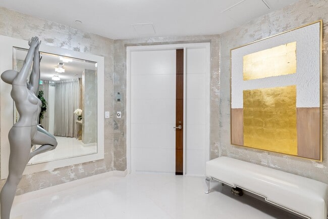 Building Photo - 1000 S Ocean Blvd