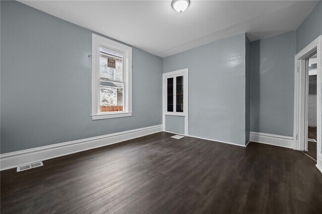 Building Photo - 7807 Kelly St