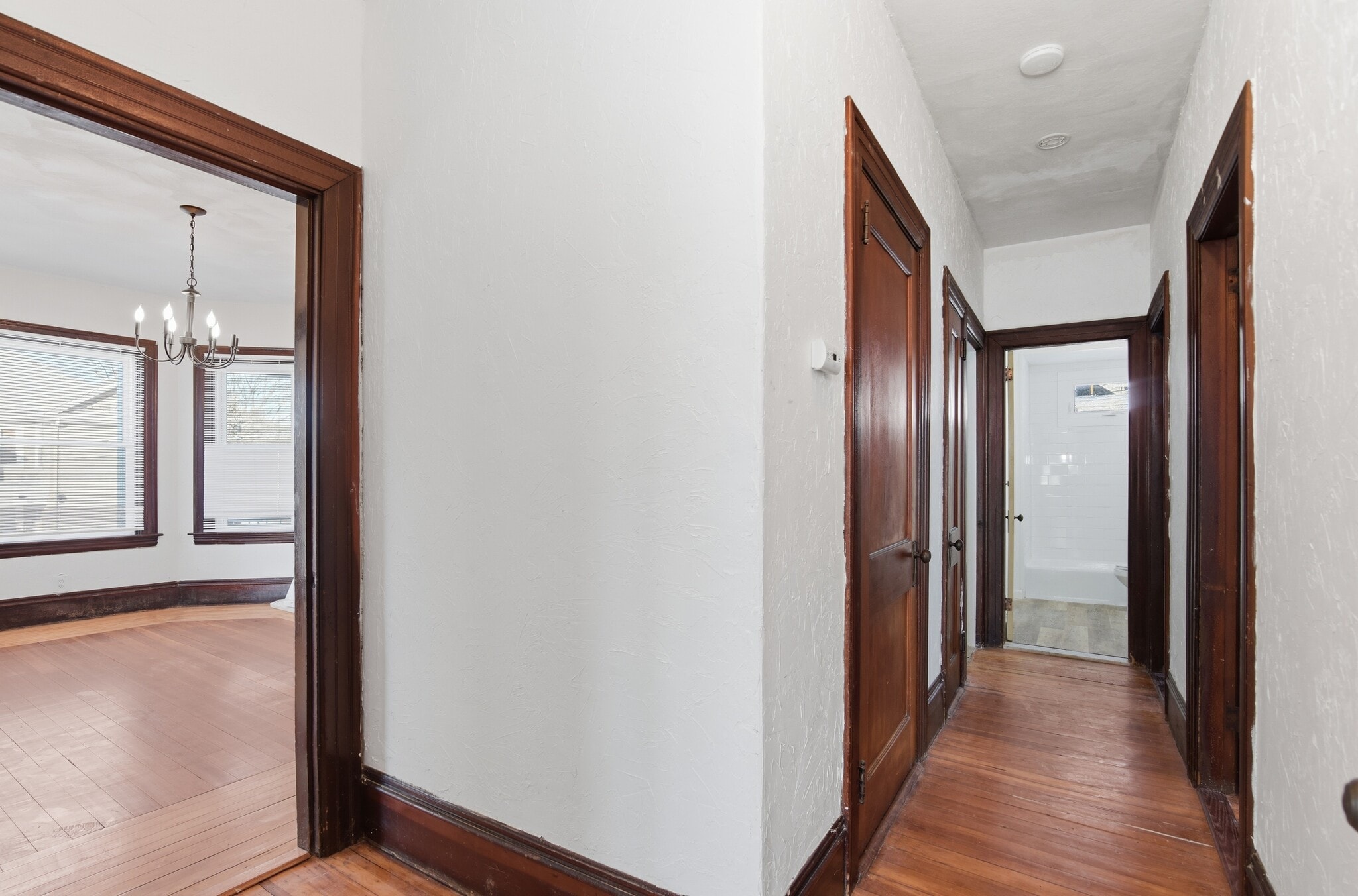 Building Photo - 341 Belmont St