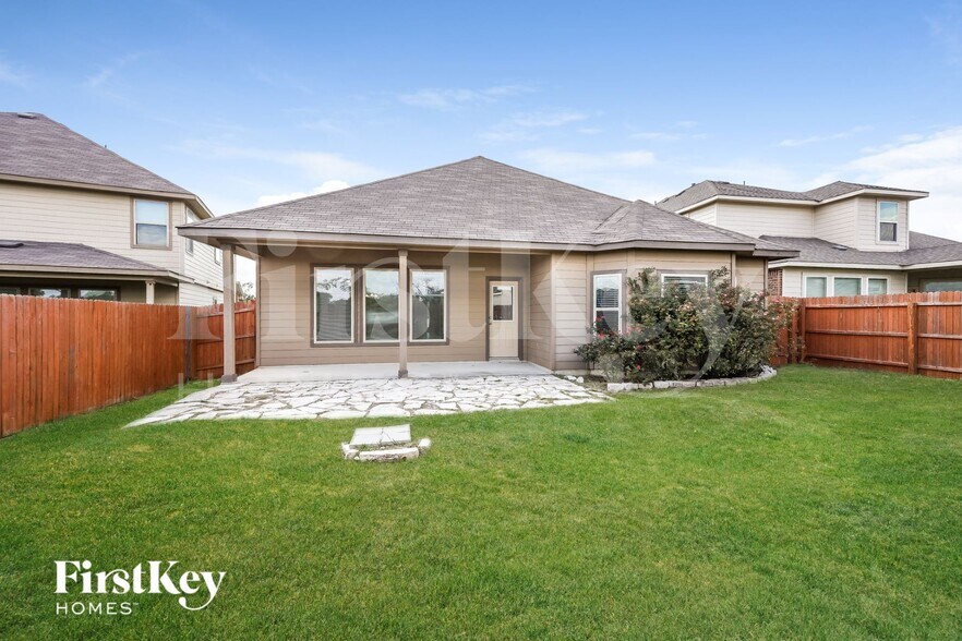 Building Photo - 8909 Palmetto Pk