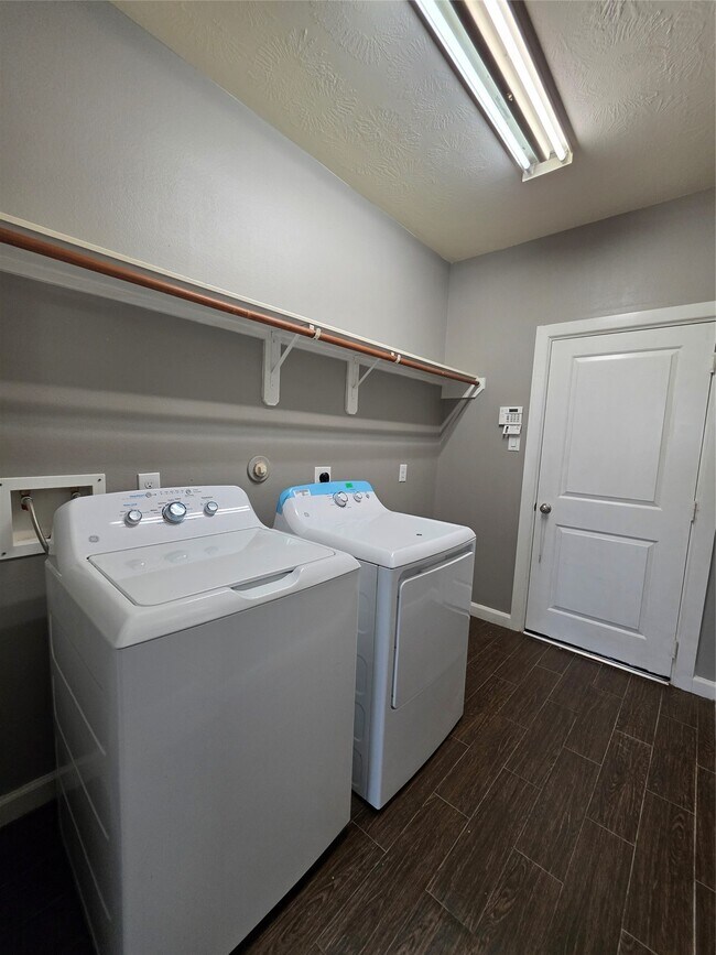 Building Photo - 19415 Bronte Springs Court