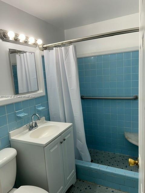 Building Photo - 5810 Hope St