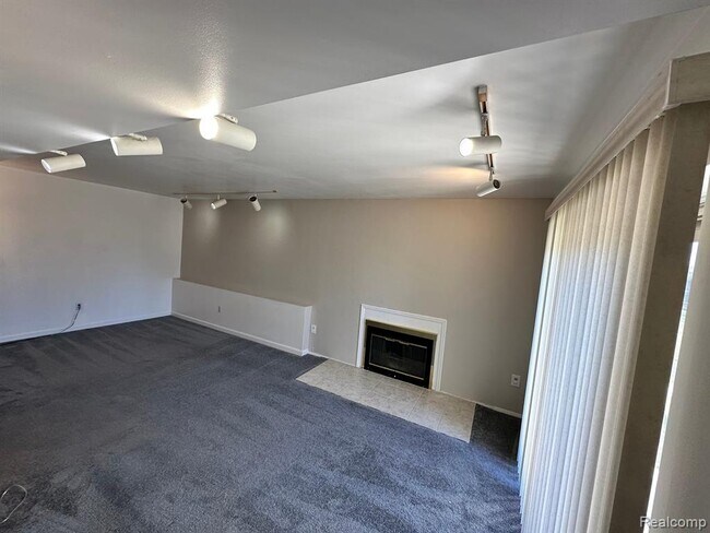 Building Photo - 23260 Cranbrooke Dr