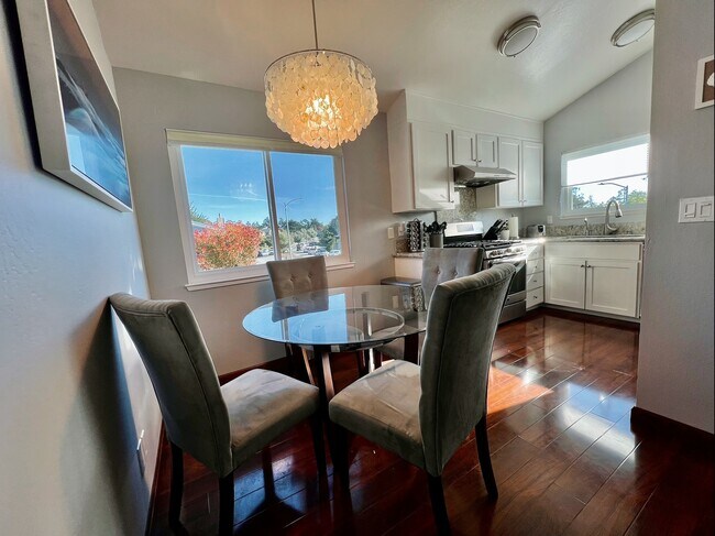 Building Photo - 1990 Dolphin Dr