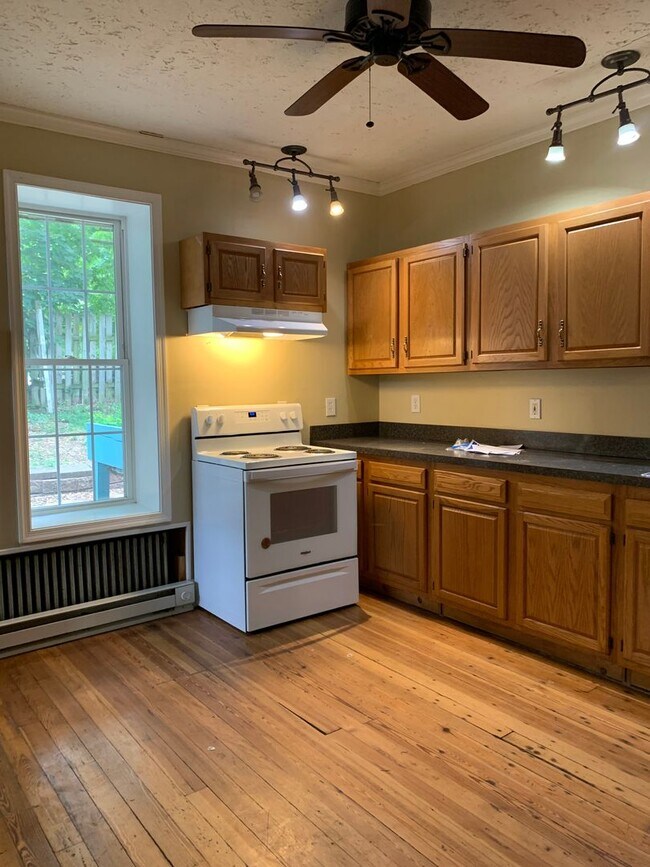 Building Photo - 221 Philadelphia Ave