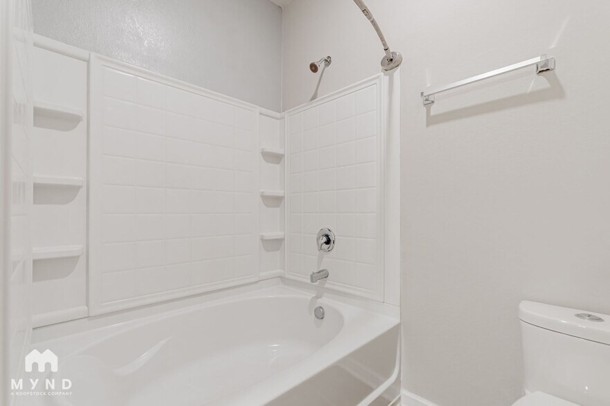 Building Photo - 7312 Amberly Hills Rd