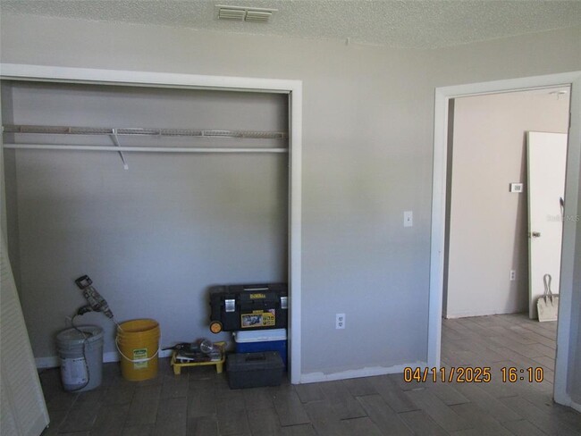 Building Photo - 6018 Antrim St