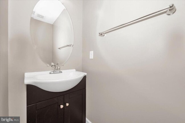 Building Photo - 7 New Gate Ct