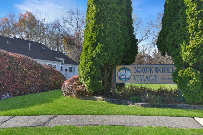 Building Photo - 37 Brookwood Dr