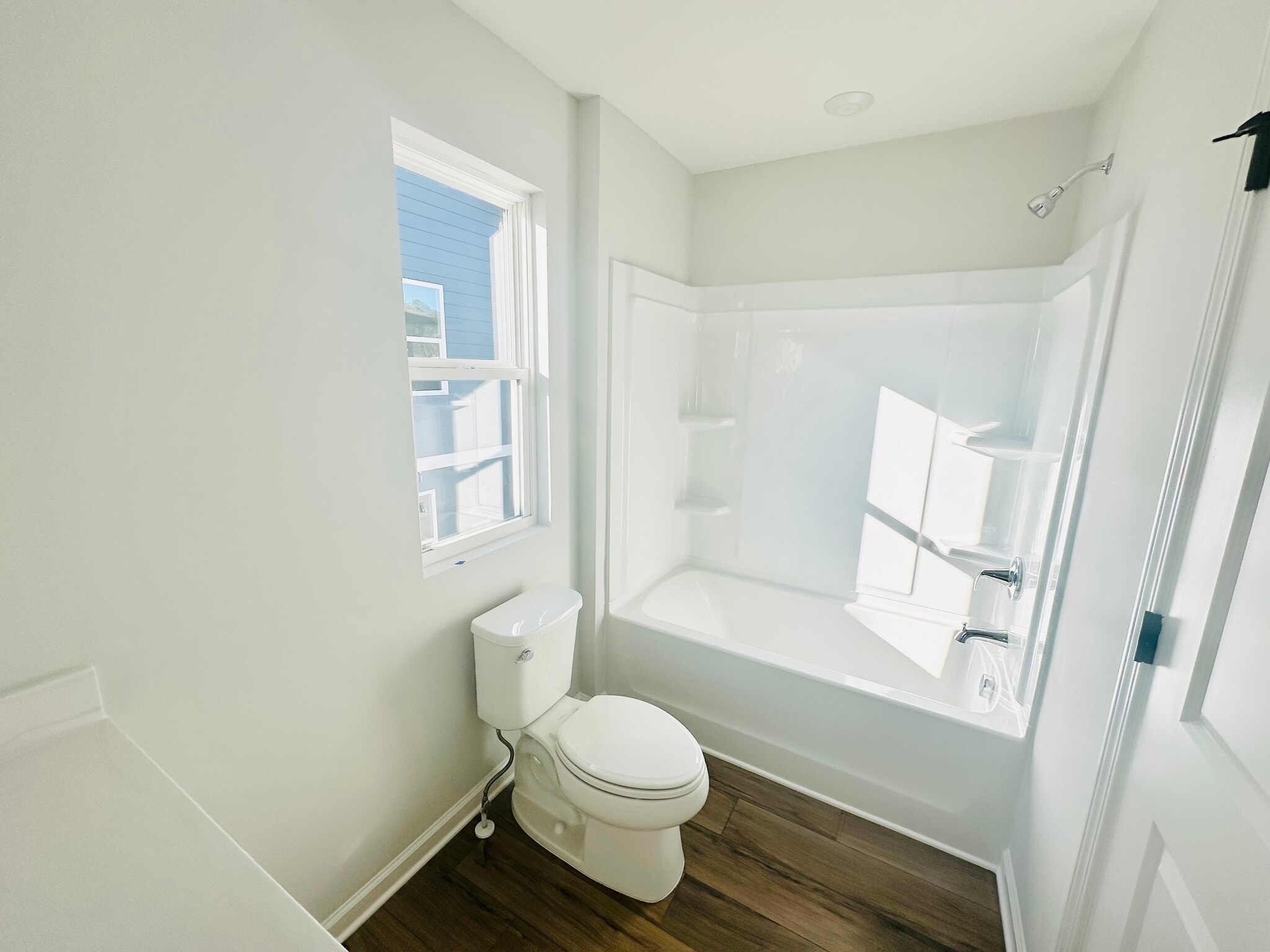 Building Photo - 853 York Aly