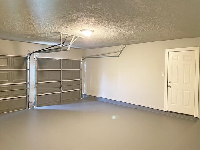 Building Photo - 3242 Dalmatian Dr