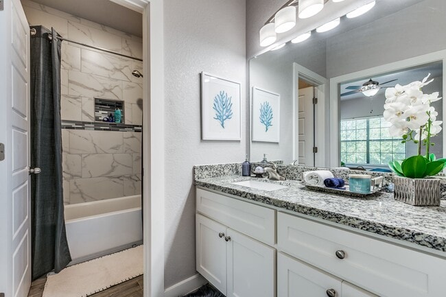 Building Photo - 6160 Eckhert RoadUnit 1005