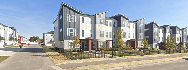 Primary Photo - 310 Steeples Blvd