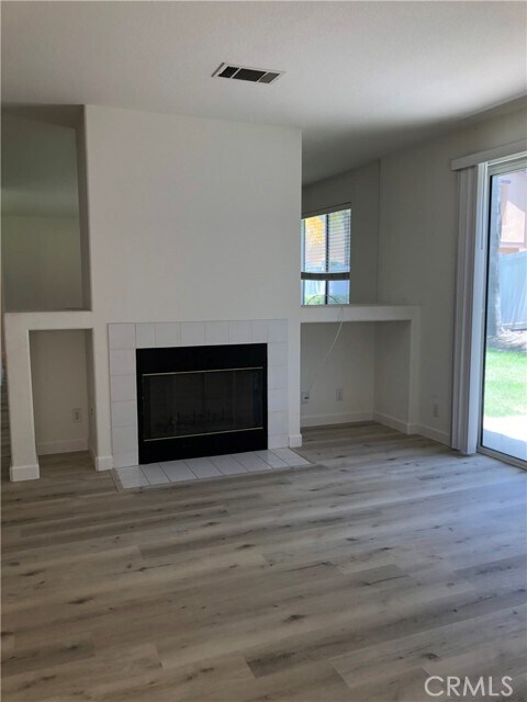 Building Photo - 59 Eaglecreek