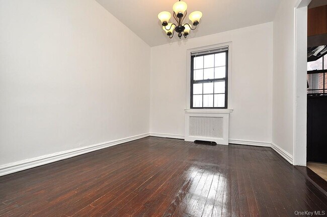 Building Photo - 180 Garth Rd