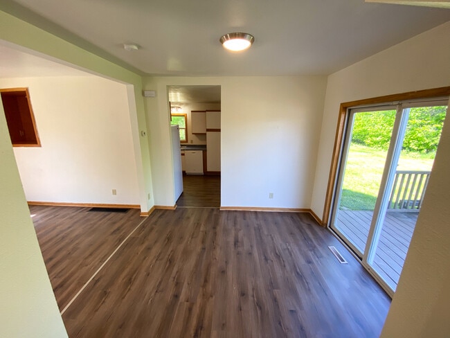 Building Photo - 1020 2nd Ave N