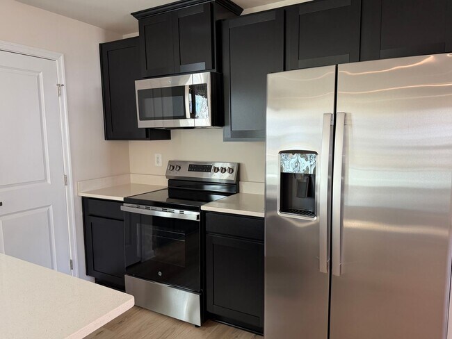 Building Photo - 59 Glacier Ave