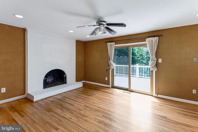 Building Photo - 7416 Royal Dominion Dr