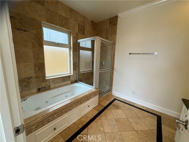 Building Photo - 4510 Seashore Dr