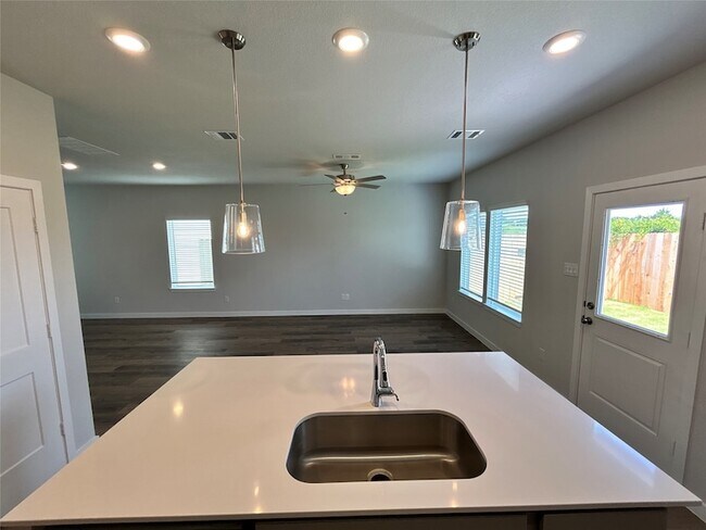 Building Photo - 3327 Young Clover Wy