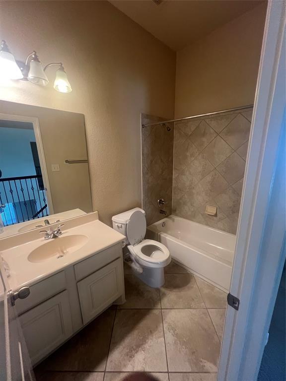 Building Photo - 2911 Meadows Pond Ln