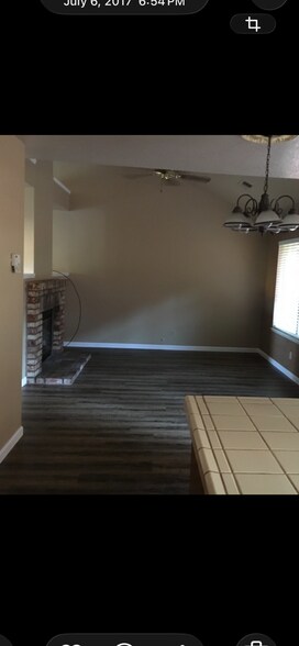Building Photo - 2009 Hearthstone Ln