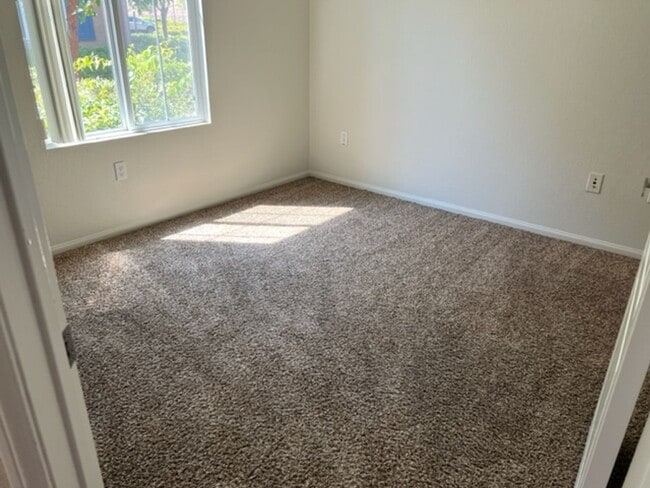 Building Photo - ***BEAUTIFUL SAVANNAH TERRACE CONDO***