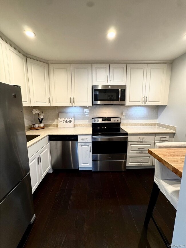 Building Photo - 634 Fox Run Ln