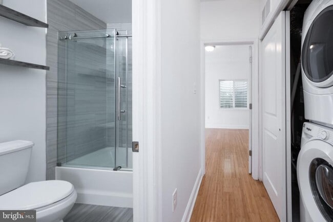 Building Photo - 2102 Berges St