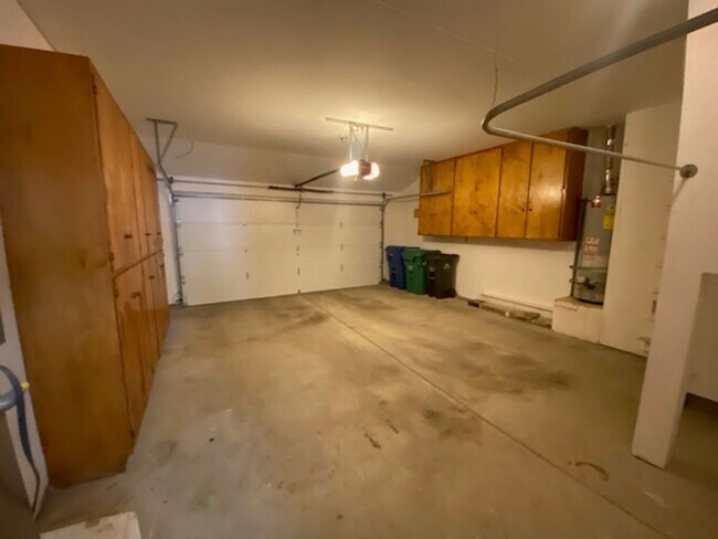 Building Photo - 63 Glen Lake Dr