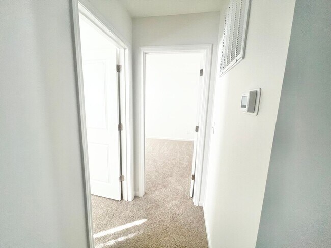 Building Photo - 118 Gaelic Dr