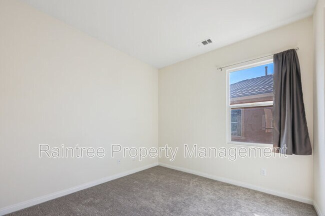 Building Photo - 1735 Avenida Regina