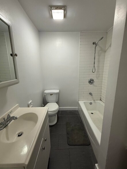 Building Photo - 44 Broadway