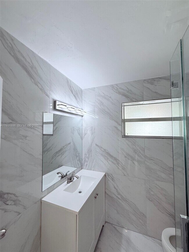 Building Photo - 4265 SW 51st St