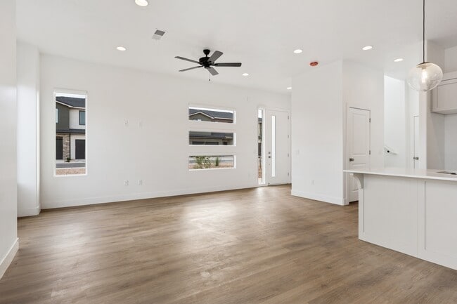 Building Photo - 2674 Rain Tree St