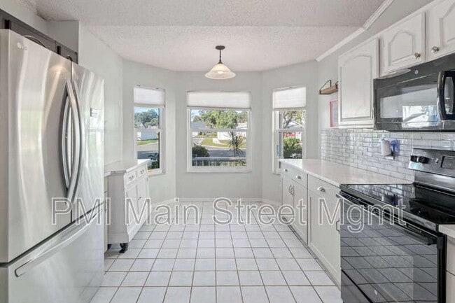 Building Photo - 6677 Ryan Chase Ct