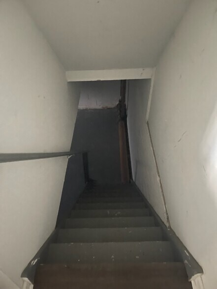 Building Photo - 22 Fitzwatertown Rd