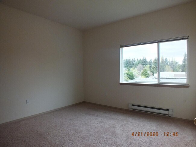 Building Photo - 12549 28th Ave NE