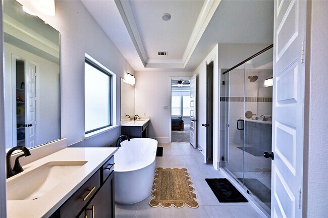 Building Photo - 6211 Shore Ridge Ct