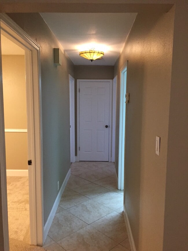 Building Photo - 13034 N Run