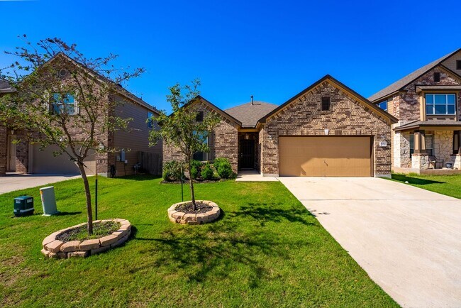 Building Photo - Elegantly Spacious 3-Bed, 2-Bath Home in Round Rock