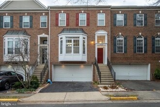 Building Photo - 8648 Royal Worcester Ln